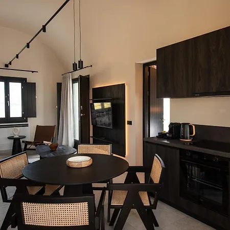 Avento Luxury Aparthotel Santorini Island
