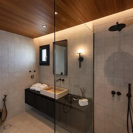 Avento Luxury Aparthotel Santorini Island