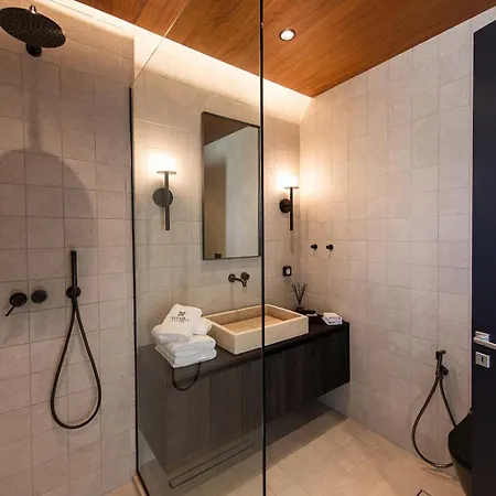 Avento Luxury Aparthotel Santorini Island