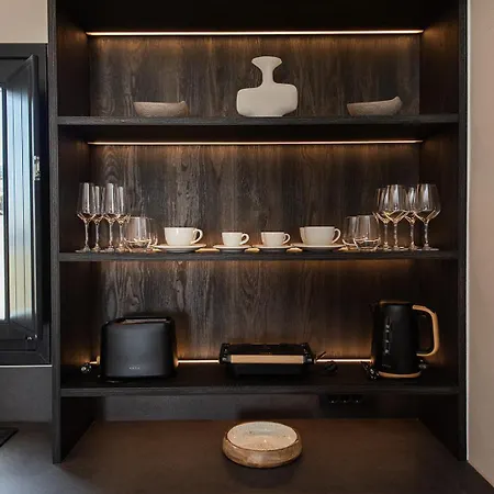 Avento Luxury Aparthotel Santorini Island