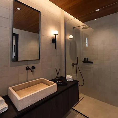 Avento Luxury 3*