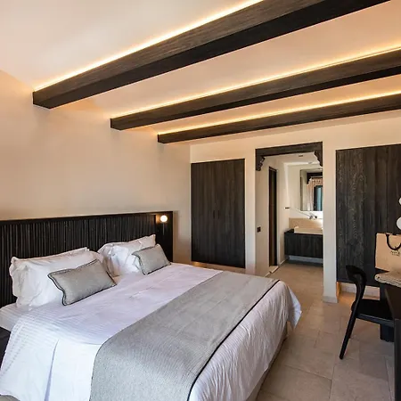Avento Luxury 3* Santorini Island