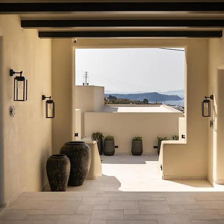 Avento Luxury Aparthotel Santorini Island